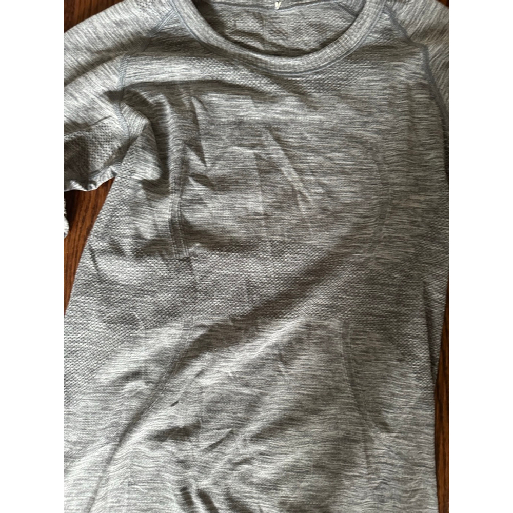 Women's Lululemon Heather Grey Long Sleeve Tee S - Picture 2 of 7